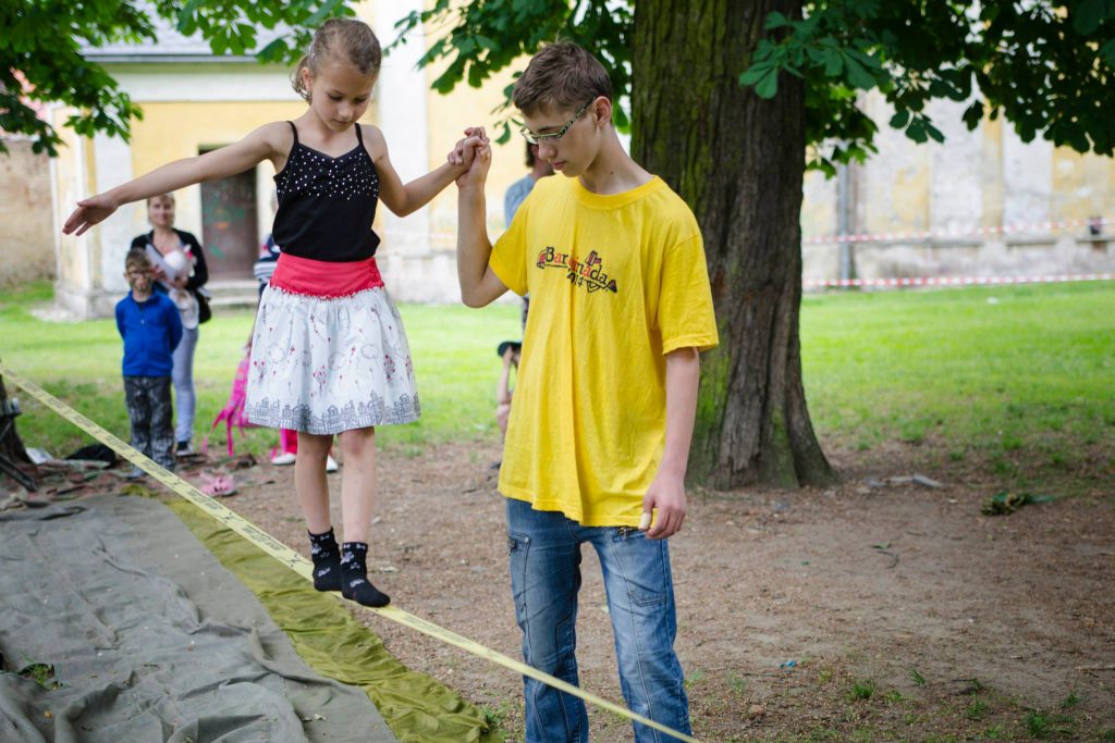 Chůze po slack-line
